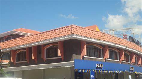 Banco de Oro Branches in Iriga City .